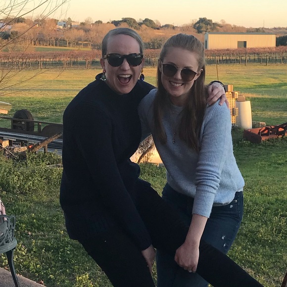 Meet your Posher, Katie - Picture 1 of 1